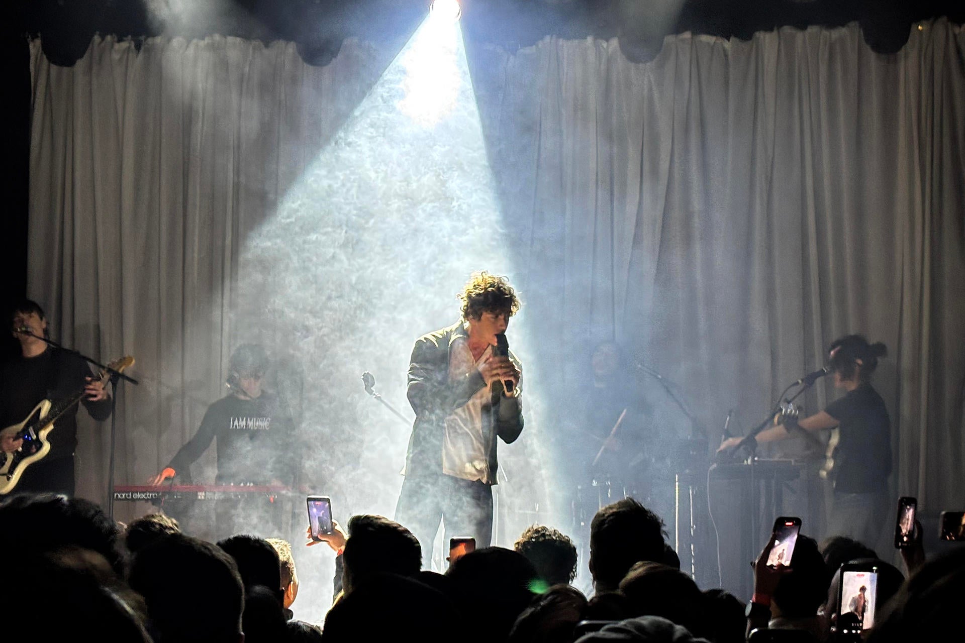 Guitarricadelafuente, durante el concierto de la gira 'Spanish Leather' en Nueva York. Guitarricadelafuente, durante el concierto de la gira 'Spanish Leather' en Nueva York.