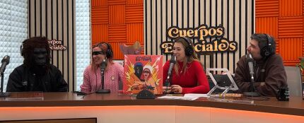 ELYELLA en 'Cuerpos especiales' ELYELLA en 'Cuerpos especiales'