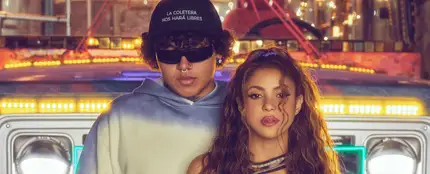 Beéle y Shakira en la portada de 'ALGO TÚ' Beéle y Shakira en la portada de 'ALGO TÚ'