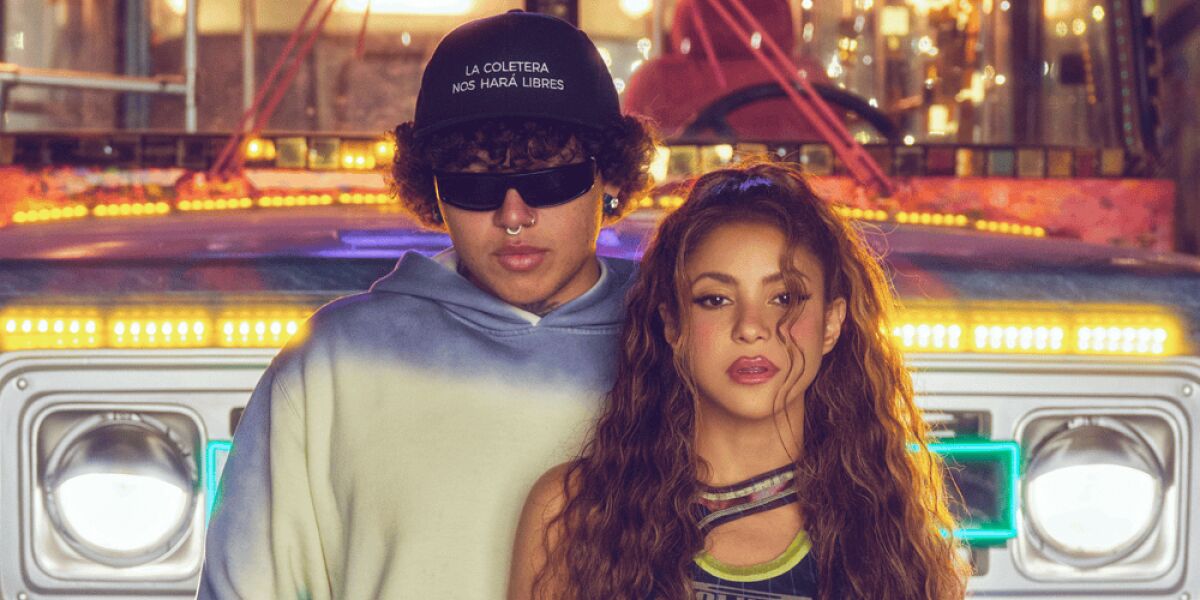 Be&eacute;le y Shakira en la portada de 'ALGO T&Uacute;'