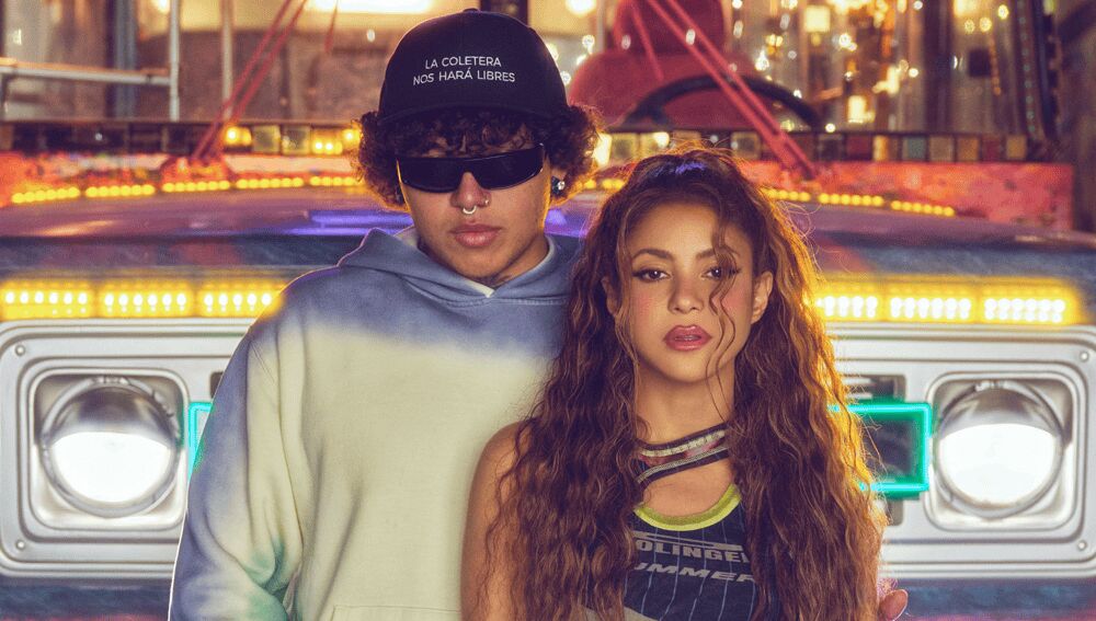 Be&eacute;le y Shakira en la portada de 'ALGO T&Uacute;'