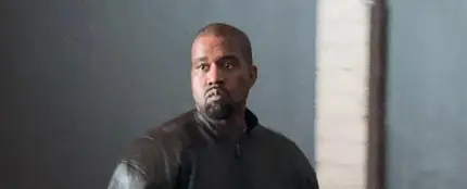 Kanye West (Ye) en Los Ángeles Kanye West (Ye) en Los Ángeles