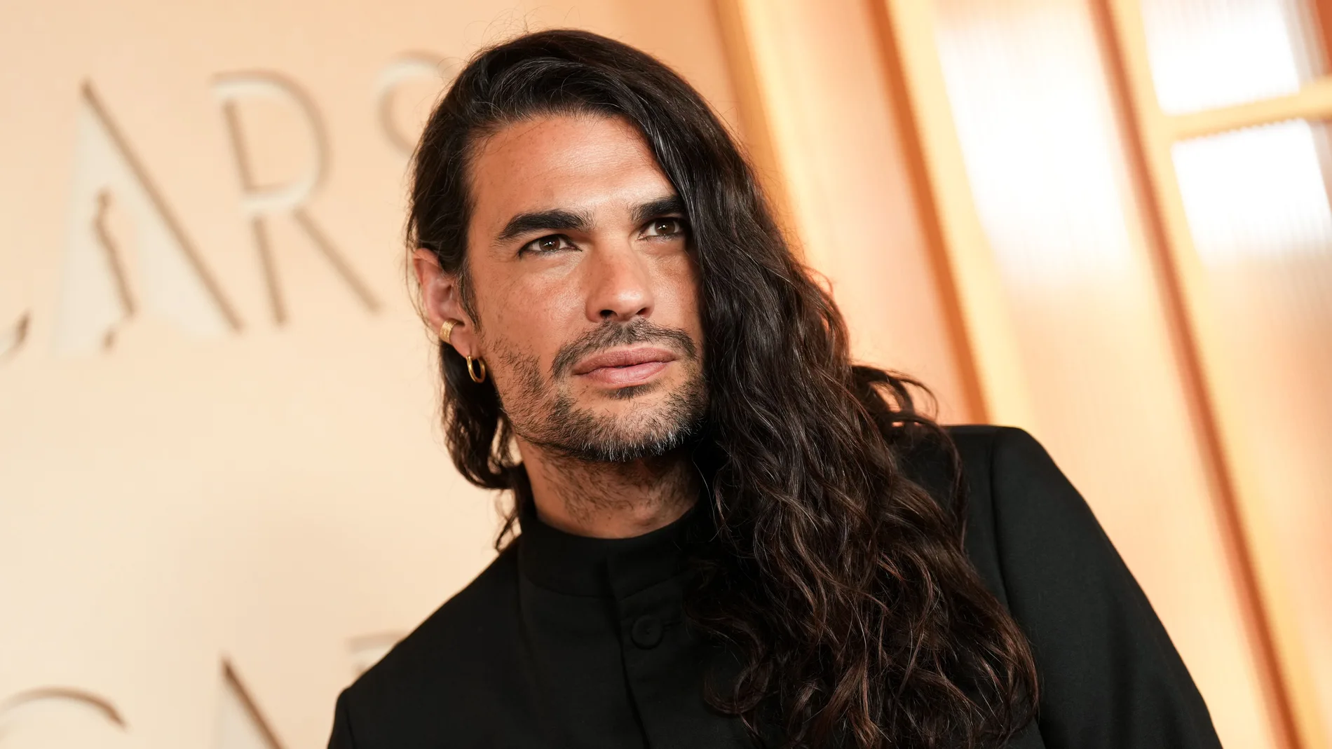 Oliver Laxe en la alfombra roja de los Premios Oscar 2026 Oliver Laxe en la alfombra roja de los Premios Oscar 2026