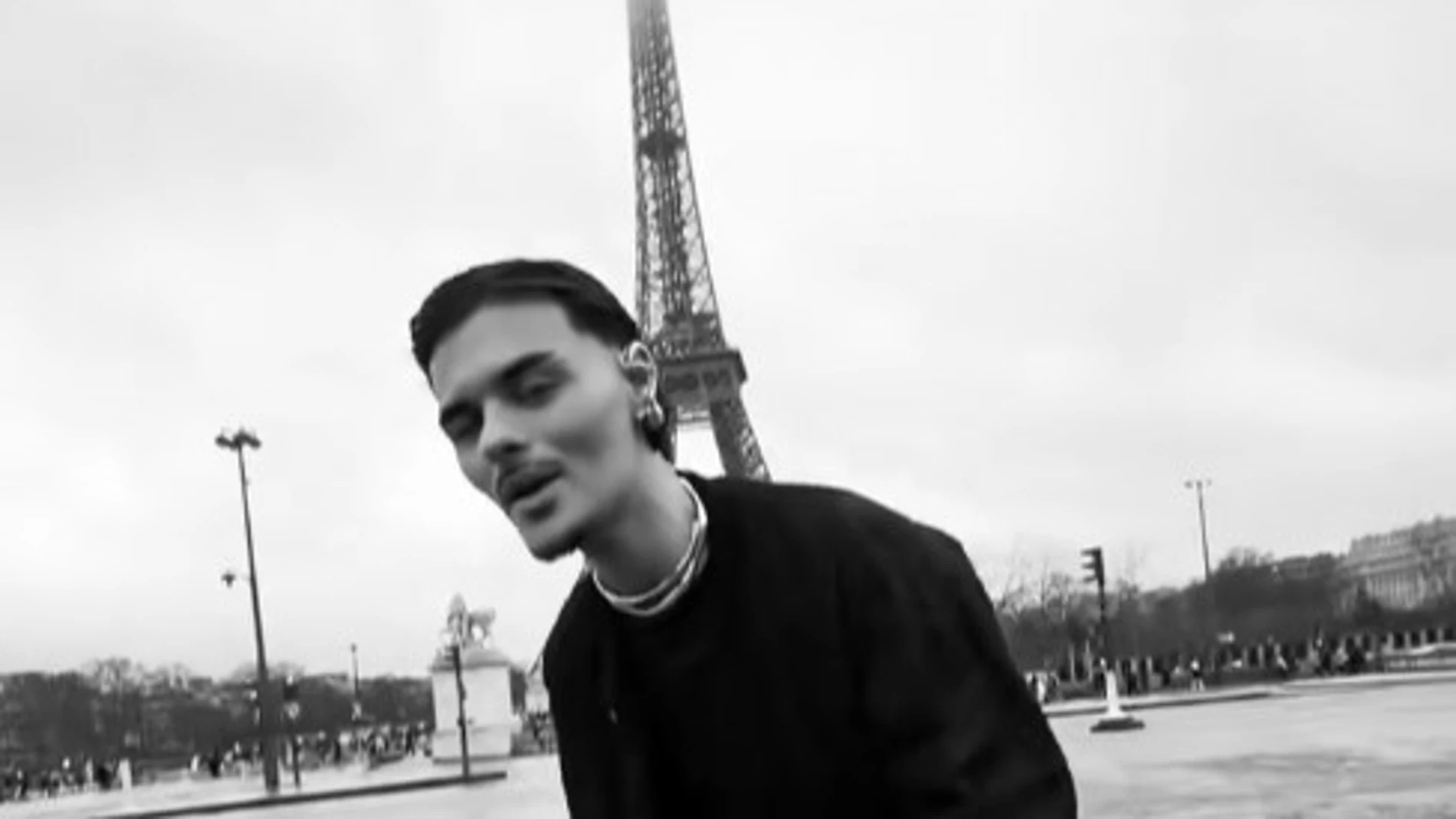 Abraham Mateo, en el vídeo de 'Qué tal te va sin mí' Abraham Mateo, en el vídeo de 'Qué tal te va sin mí'