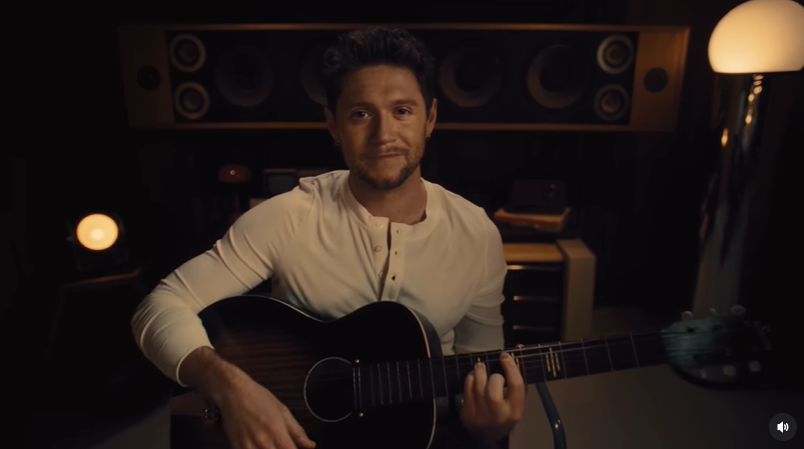 Niall Horan en el anuncio de 'Dinner Party' Niall Horan en el anuncio de 'Dinner Party'