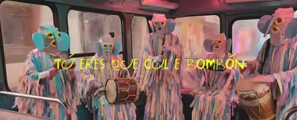 Una imagen del vídeo lyric de 'ALGO TÚ', de Shakira y Beéle Una imagen del vídeo lyric de 'ALGO TÚ', de Shakira y Beéle