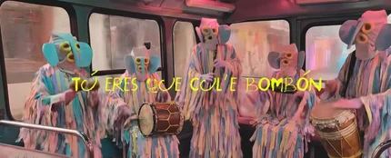 Una imagen del vídeo lyric de 'ALGO TÚ', de Shakira y Beéle Una imagen del vídeo lyric de 'ALGO TÚ', de Shakira y Beéle