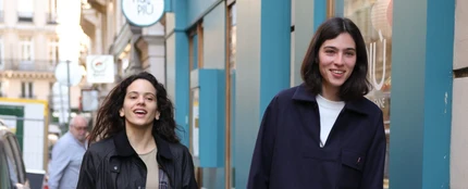 Rosalía y Loli Bahia en París Rosalía y Loli Bahia en París