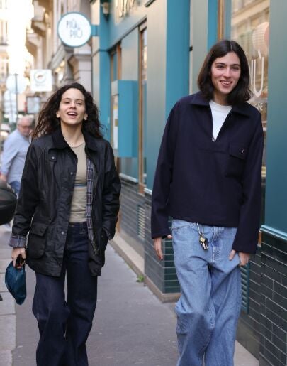 Rosalía y Loli Bahia en París