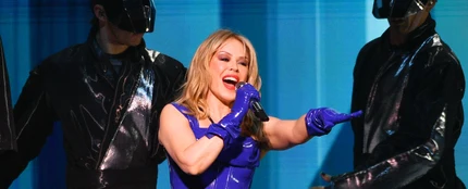 Kylie Minogue actuando en el O2 Arena Kylie Minogue actuando en el O2 Arena