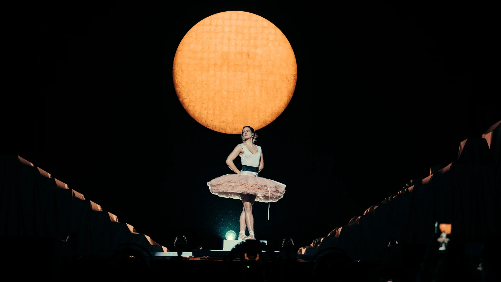 Rosalía en el primer concierto del 'LUX TOUR' en Madrid Rosalía en el primer concierto del 'LUX TOUR' en Madrid