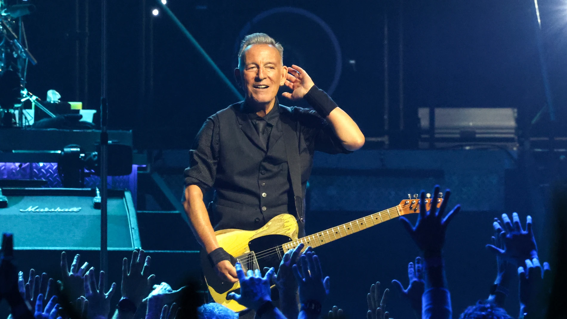 Bruce Springsteen durante su primer concierto de la gira 'Land of Hope & Dreams' en Minneapolis Bruce Springsteen durante su primer concierto de la gira 'Land of Hope & Dreams' en Minneapolis