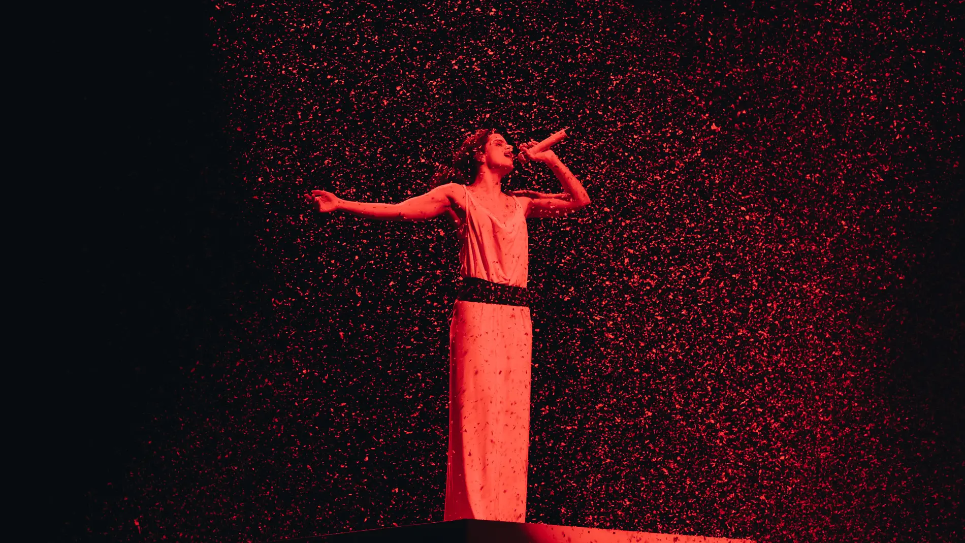 La solemnidad, clave en el 'LUX TOUR' La solemnidad, clave en el 'LUX TOUR'