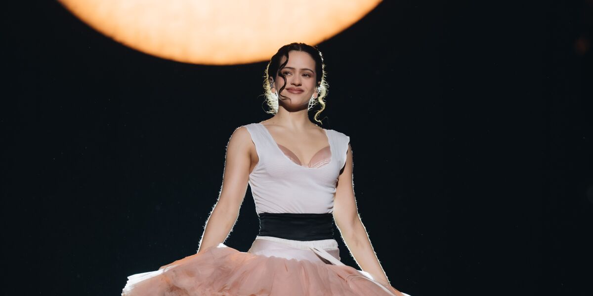 Rosal&iacute;a en el cuarto concierto del 'LUX TOUR' en Madrid