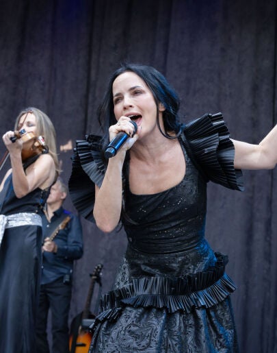 The Corrs actuando en Berlín