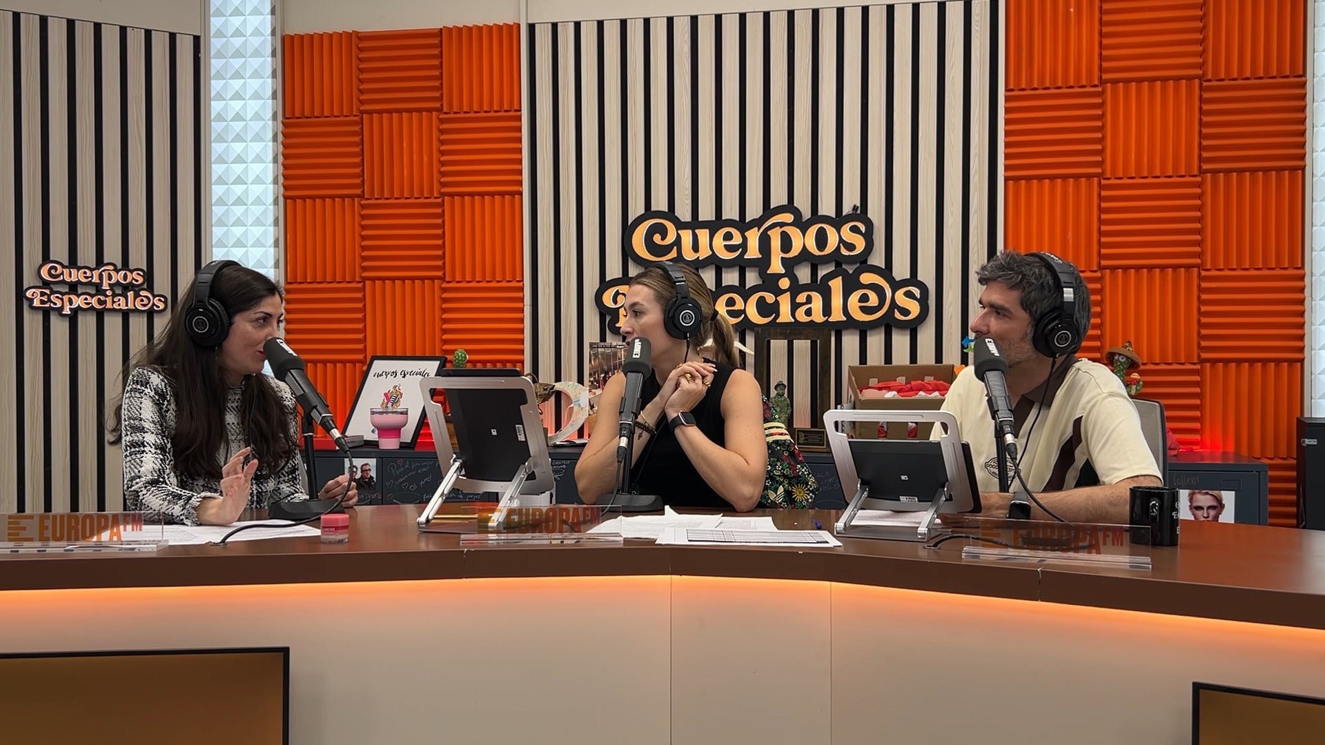 Espido Freire reflexiona sobre la fascinación que sentimos ante las parejas perfectas