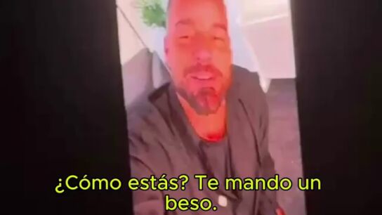 Laura Pausini hace una videollamada con Ricky Martin desde el Movistar Arena de Madrid