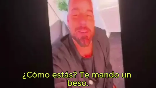 Laura Pausini hace una videollamada con Ricky Martin desde el Movistar Arena de Madrid Laura Pausini hace una videollamada con Ricky Martin desde el Movistar Arena de Madrid