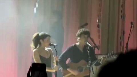 Mafalda Cardenal y Antón Carreño cantan 'color estival'