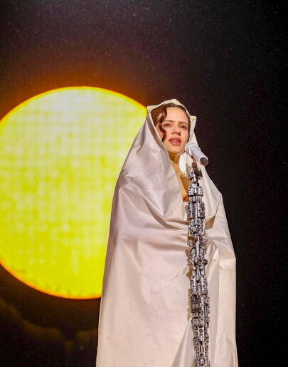 Rosalía, en el primer concierto de LUX TOUR en Barcelona