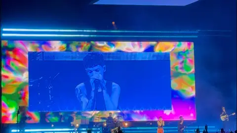 Louis Tomlinson cantando 'Lemonade' Louis Tomlinson cantando 'Lemonade'