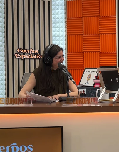 Espido Freire, con Eva Soriano y Nacho García en 'Cuerpos especiales' Espido Freire, con Eva Soriano y Nacho García en 'Cuerpos especiales'