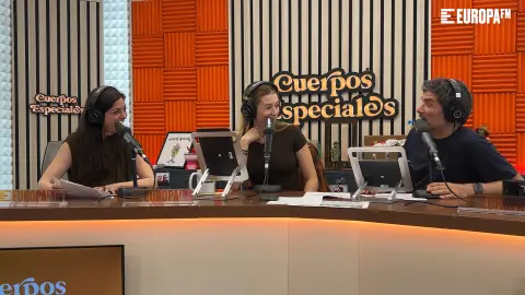 Espido Freire, con Eva Soriano y Nacho García en 'Cuerpos especiales' Espido Freire, con Eva Soriano y Nacho García en 'Cuerpos especiales'