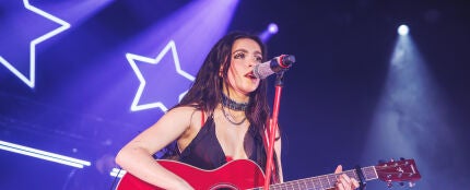 Chiara Oliver en La Riviera