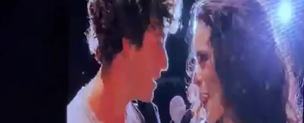 Guitarricadelafiente cuenta su primera experiencia con un chico en el confesionario de Rosalía en Barcelona Guitarricadelafiente cuenta su primera experiencia con un chico en el confesionario de Rosalía en Barcelona