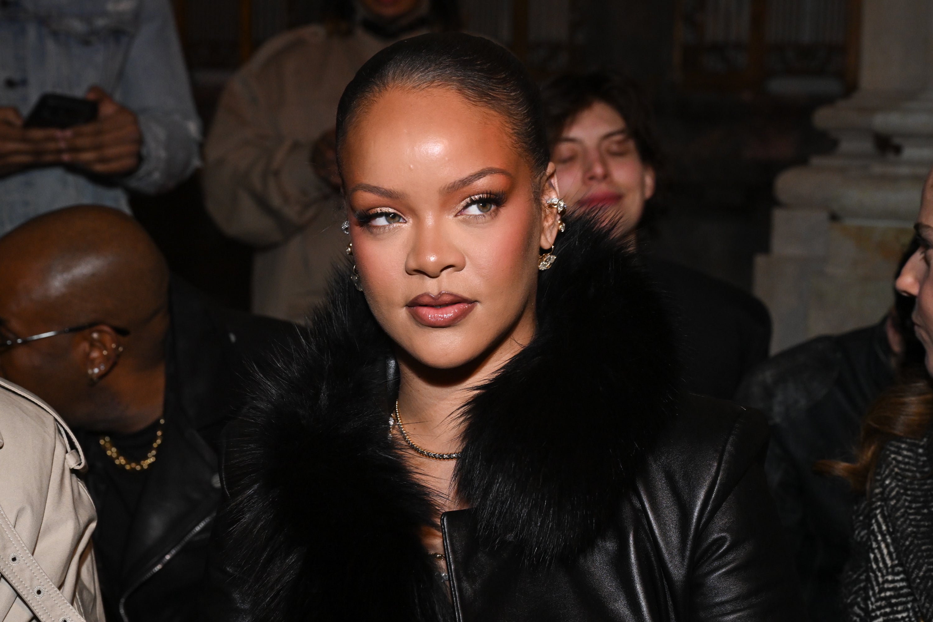 Rihanna en un show de moda en Nueva York Rihanna en un show de moda en Nueva York