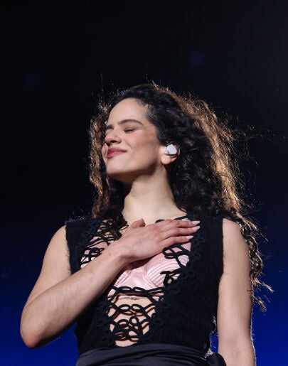 Rosalía en su segundo concierto en Barcelona con el 'LUX TOUR'