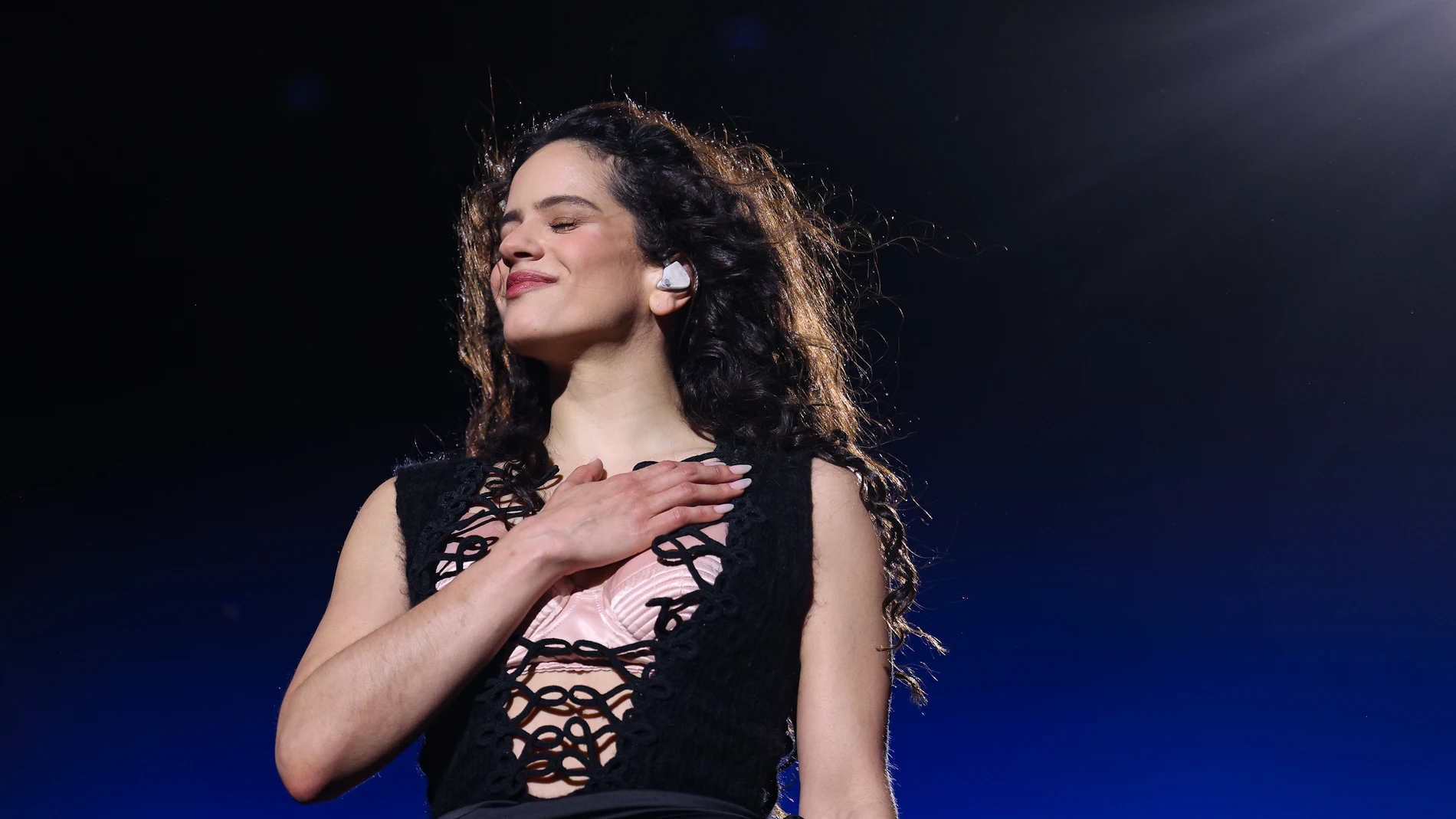 Rosalía en su segundo concierto en Barcelona con el 'LUX TOUR' Rosalía en su segundo concierto en Barcelona con el 'LUX TOUR'