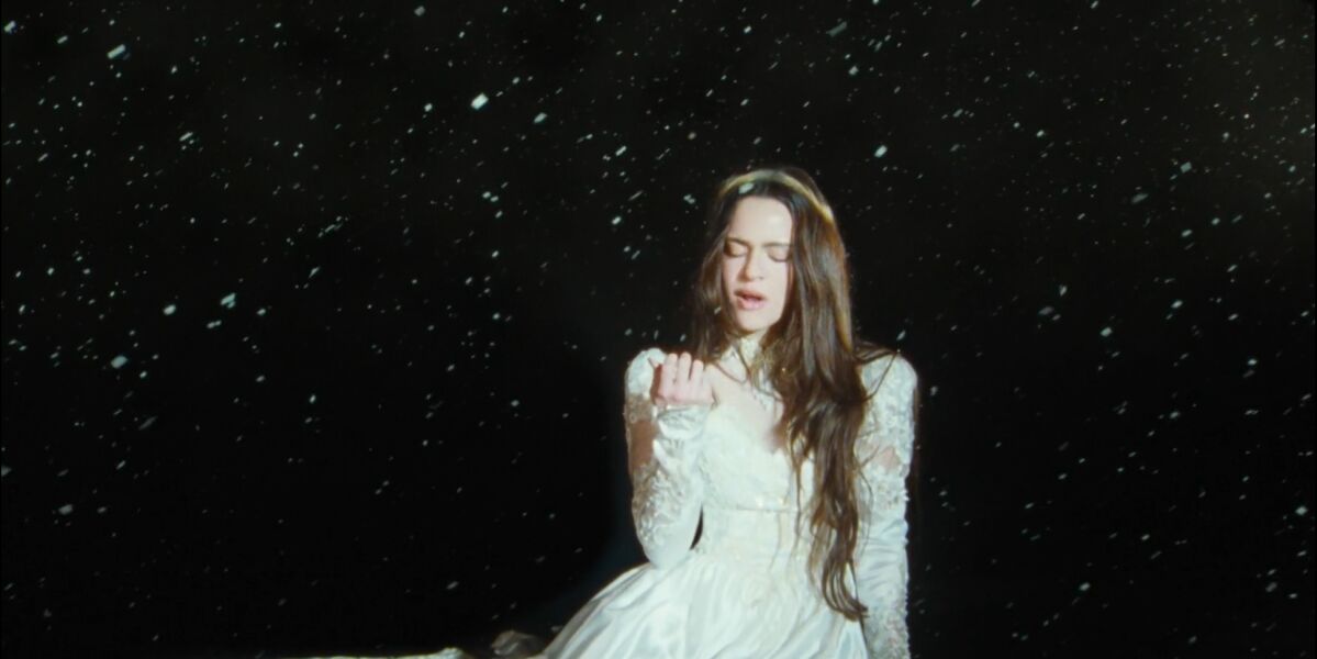 Rosal&iacute;a en videoclip de 'Focu' Ranni'