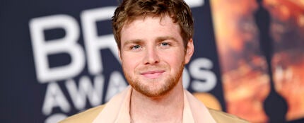 Alex Warren en los BRIT Awards 2026