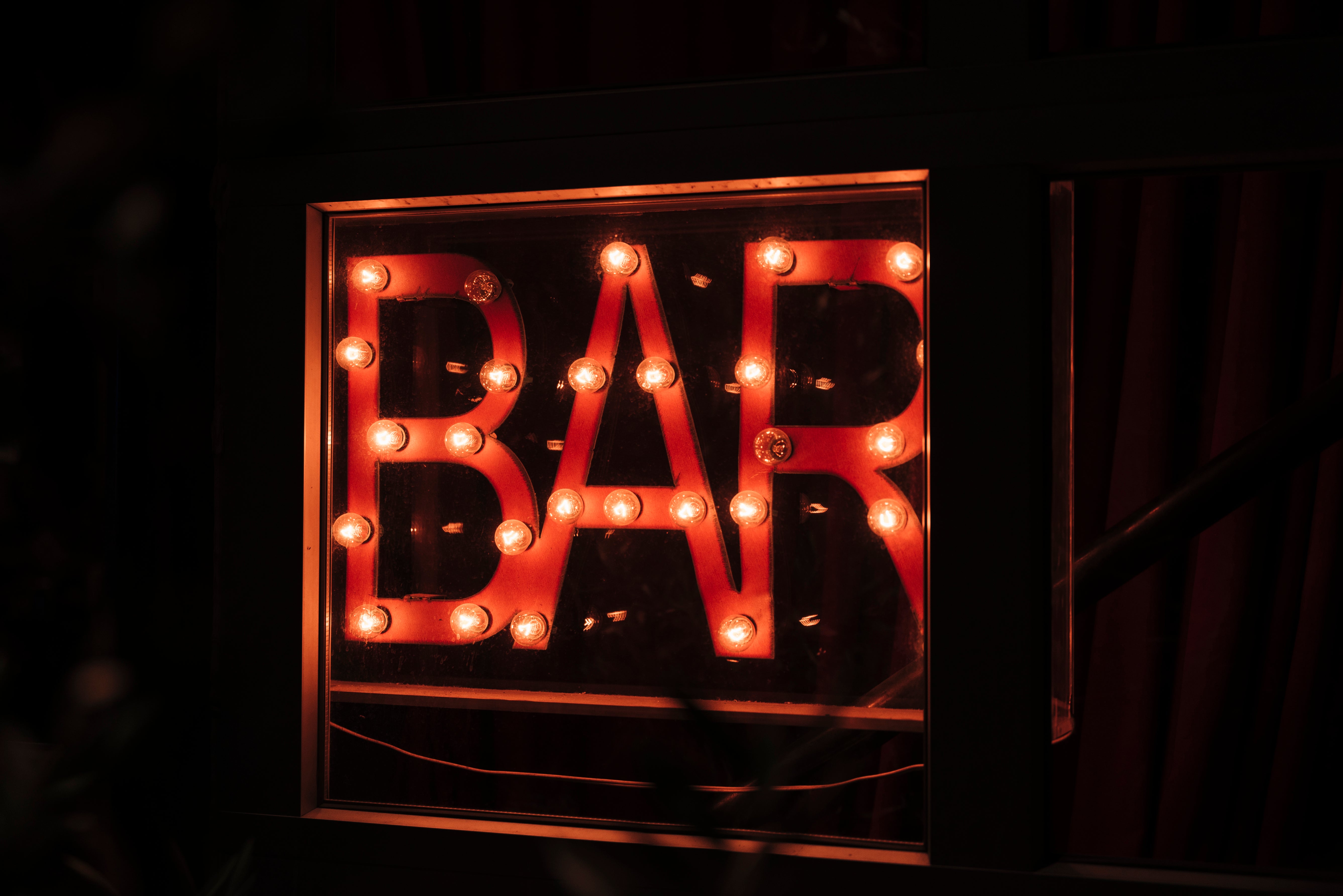Los nombres más divertidos para un pub: Bar Budo, Bar Bacoa y más