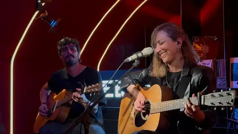 Nena Daconte en Local de Ensayo Europa FM Nena Daconte en Local de Ensayo Europa FM