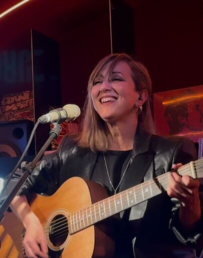 Nena Daconte en Local de Ensayo Europa FM