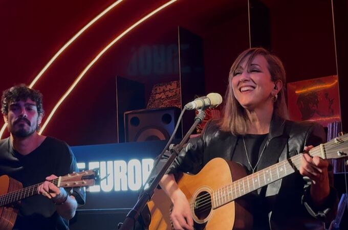 Nena Daconte en Local de Ensayo Europa FM