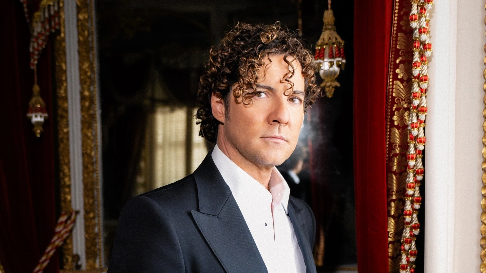 David Bisbal para el videoclip de 'Vivir así es morir de amor' David Bisbal para el videoclip de 'Vivir así es morir de amor'