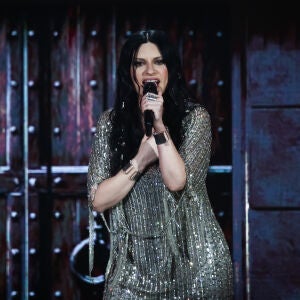 Laura Pausini necesitó oxígeno durante su concierto en Quito por la altura Laura Pausini necesitó oxígeno durante su concierto en Quito por la altura
