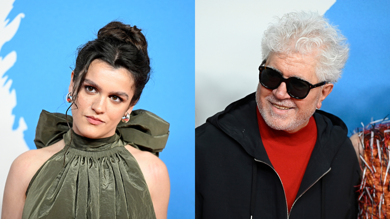 Amaia y Pedro Almodóvar en la premier de 'Amarga Navidad' Amaia y Pedro Almodóvar en la premier de 'Amarga Navidad'