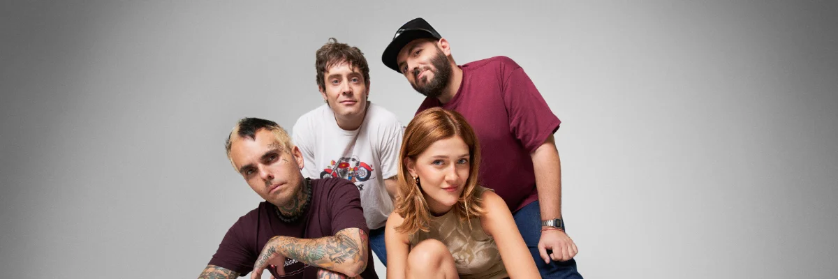 Los cuatro integrantes de La La Love You. Los cuatro integrantes de La La Love You.