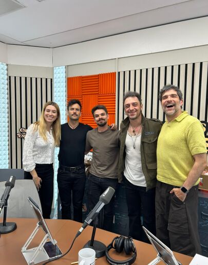 Shinova con Eva Soriano y Nacho García en Cuerpos especiales
