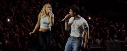 Tini cantando 'This is Me' con Joe Jonas en Argentina