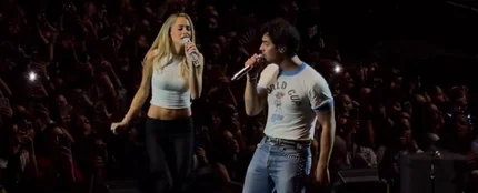 Tini cantando 'This is Me' con Joe Jonas en Argentina Tini cantando 'This is Me' con Joe Jonas en Argentina