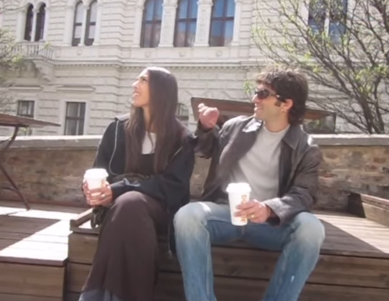 Álvaro de Luna y Jelen Patiño, en el videoclip de 'Hasta el amanecer'. Álvaro de Luna y Jelen Patiño, en el videoclip de 'Hasta el amanecer'.