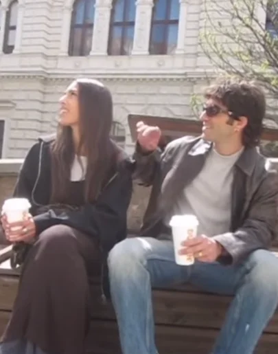 Álvaro de Luna y Jelen Patiño, en el videoclip de 'Hasta el amanecer'. Álvaro de Luna y Jelen Patiño, en el videoclip de 'Hasta el amanecer'.