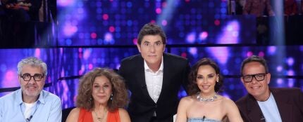 Manel Fuentes con el jurado en la Gala 6 de 'Tu cara me suena 13' Manel Fuentes con el jurado en la Gala 6 de 'Tu cara me suena 13'