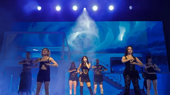 Aitana cierra por todo lo alto su primera noche en el Roig Arena de Valencia Aitana cierra por todo lo alto su primera noche en el Roig Arena de Valencia