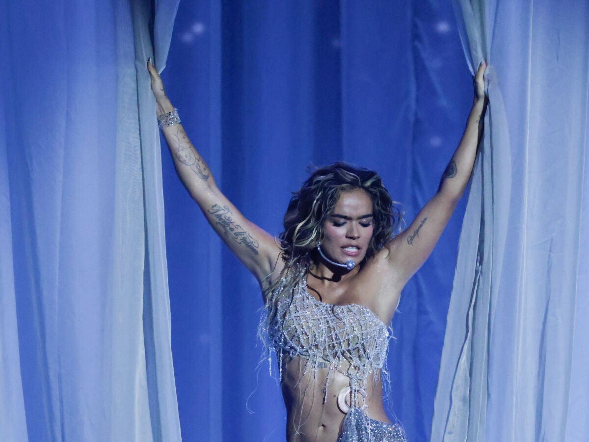 Karol G brilla en los American Music Awards cantando 'Ivonny Bonita': el  vídeo de la actuación completa | Europa FM